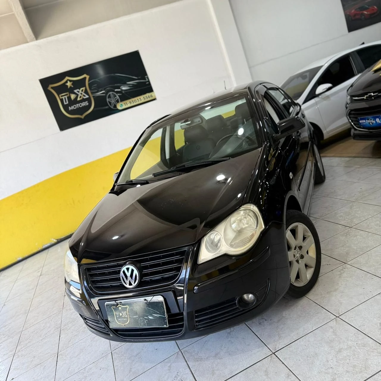 VOLKSWAGEN POLO SEDAN