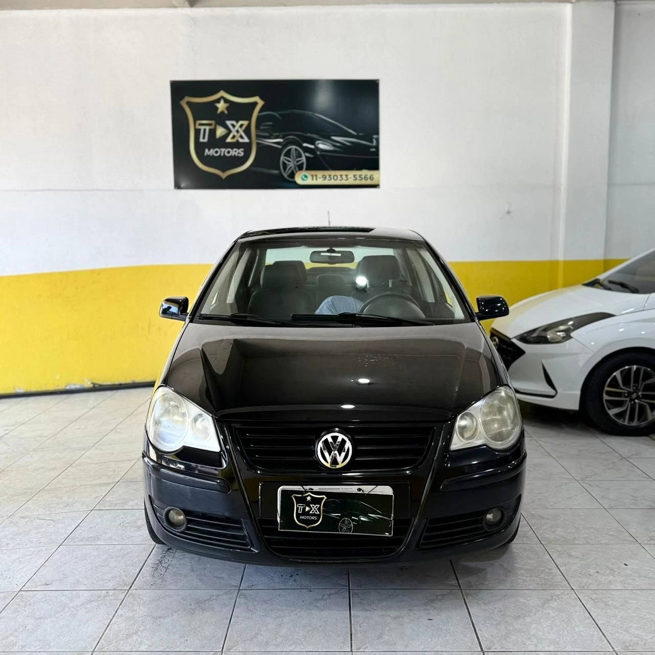 VOLKSWAGEN POLO SEDAN