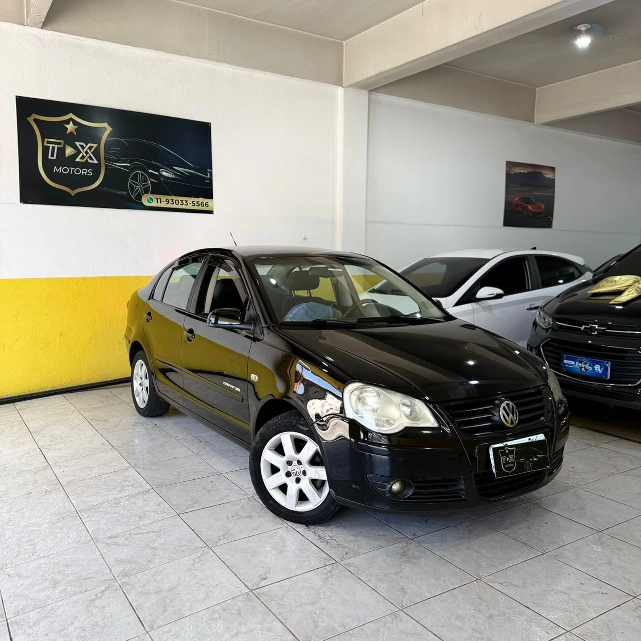 VOLKSWAGEN POLO SEDAN