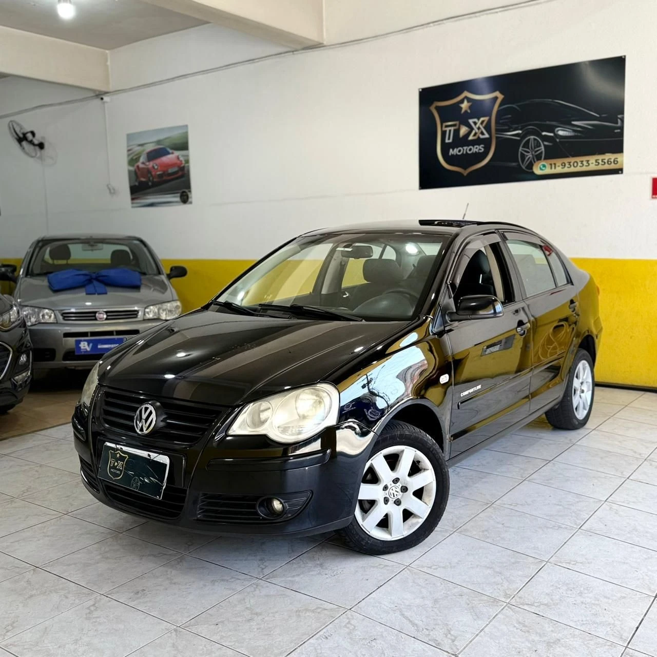 VOLKSWAGEN POLO SEDAN