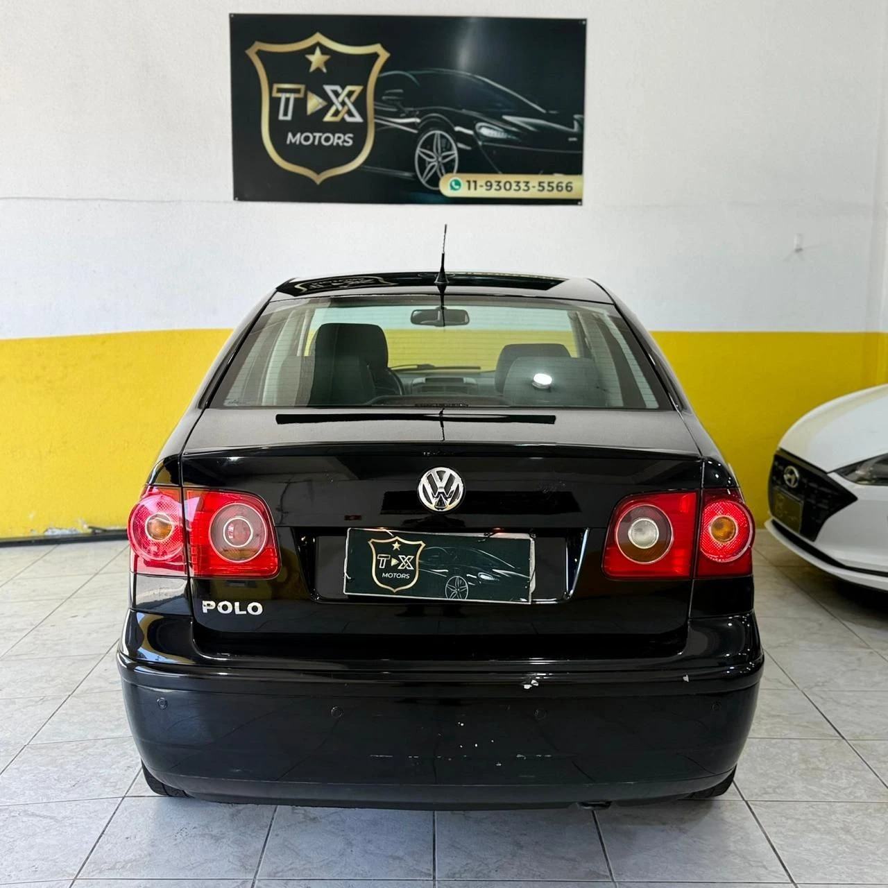 VOLKSWAGEN POLO SEDAN