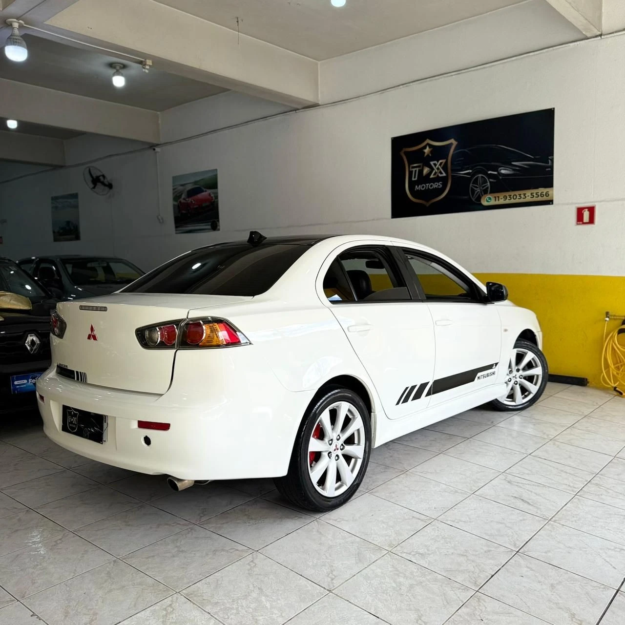 MITSUBISHI LANCER