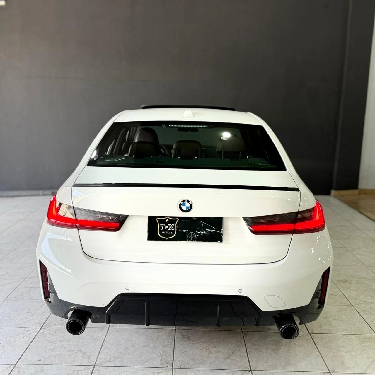 BMW 320i