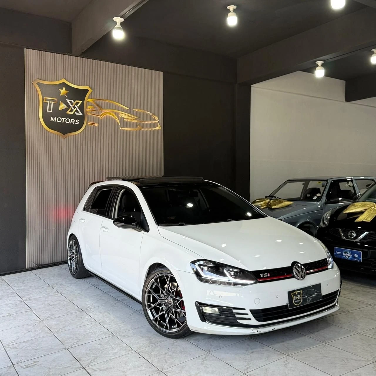 VOLKSWAGEN GOLF