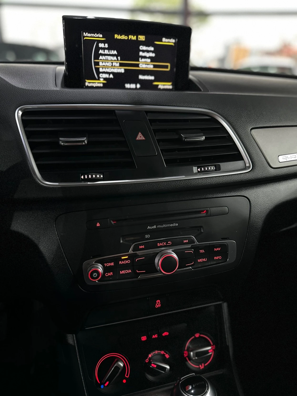 Q3 2.0 TFSI ATTRACTION QUATTRO