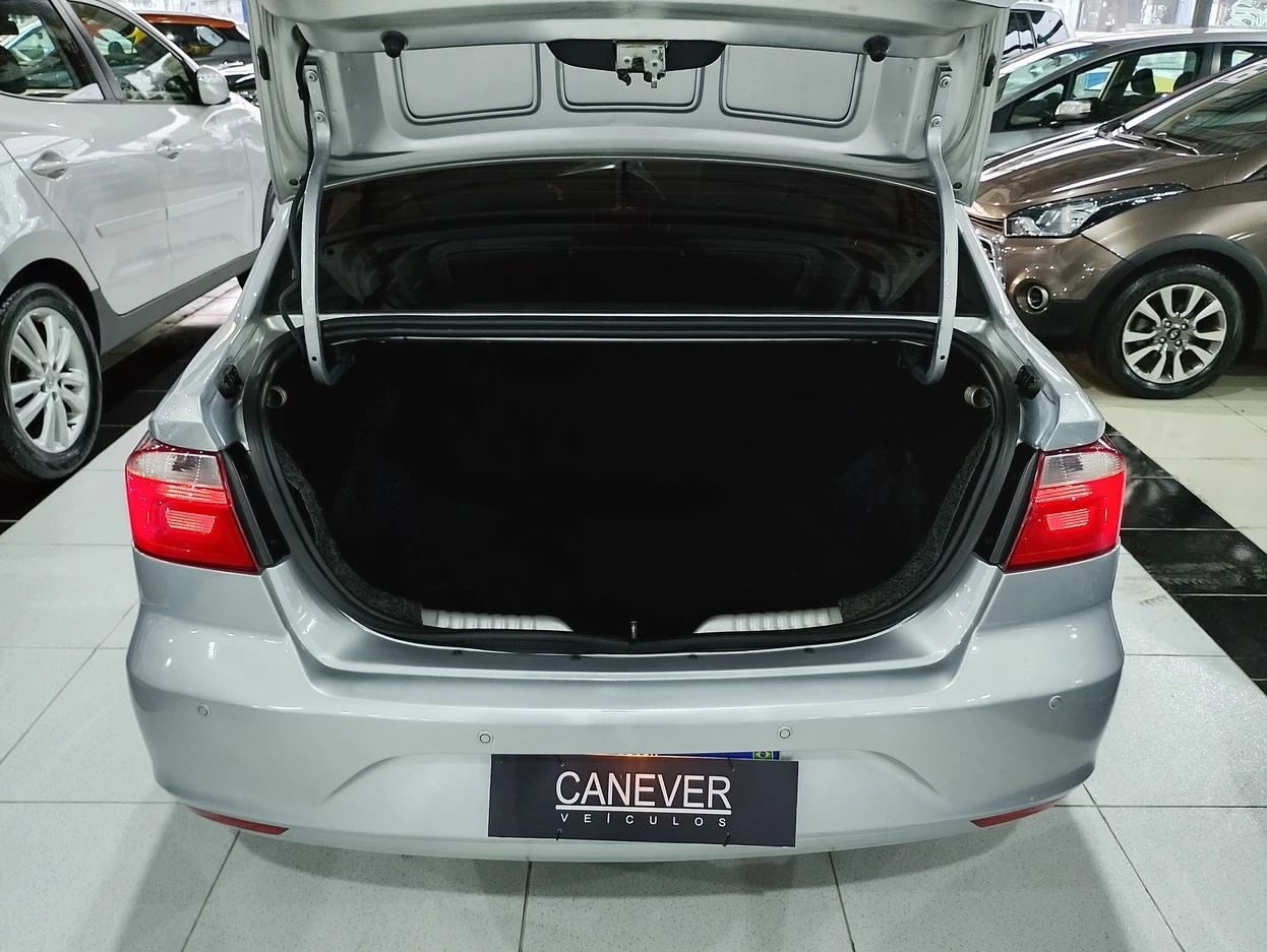 VOYAGE 1.0 12V MPI TOTALFLEX