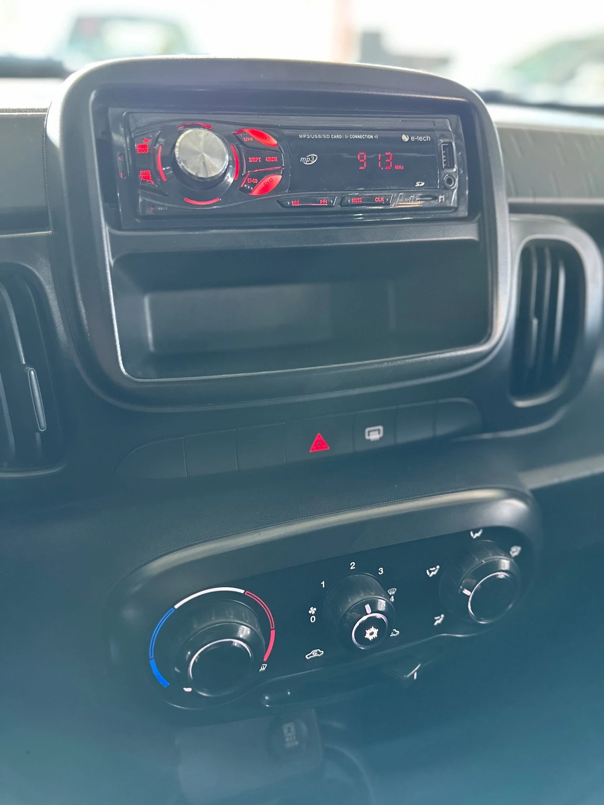 MOBI 1.0 8V EVO LIKE.