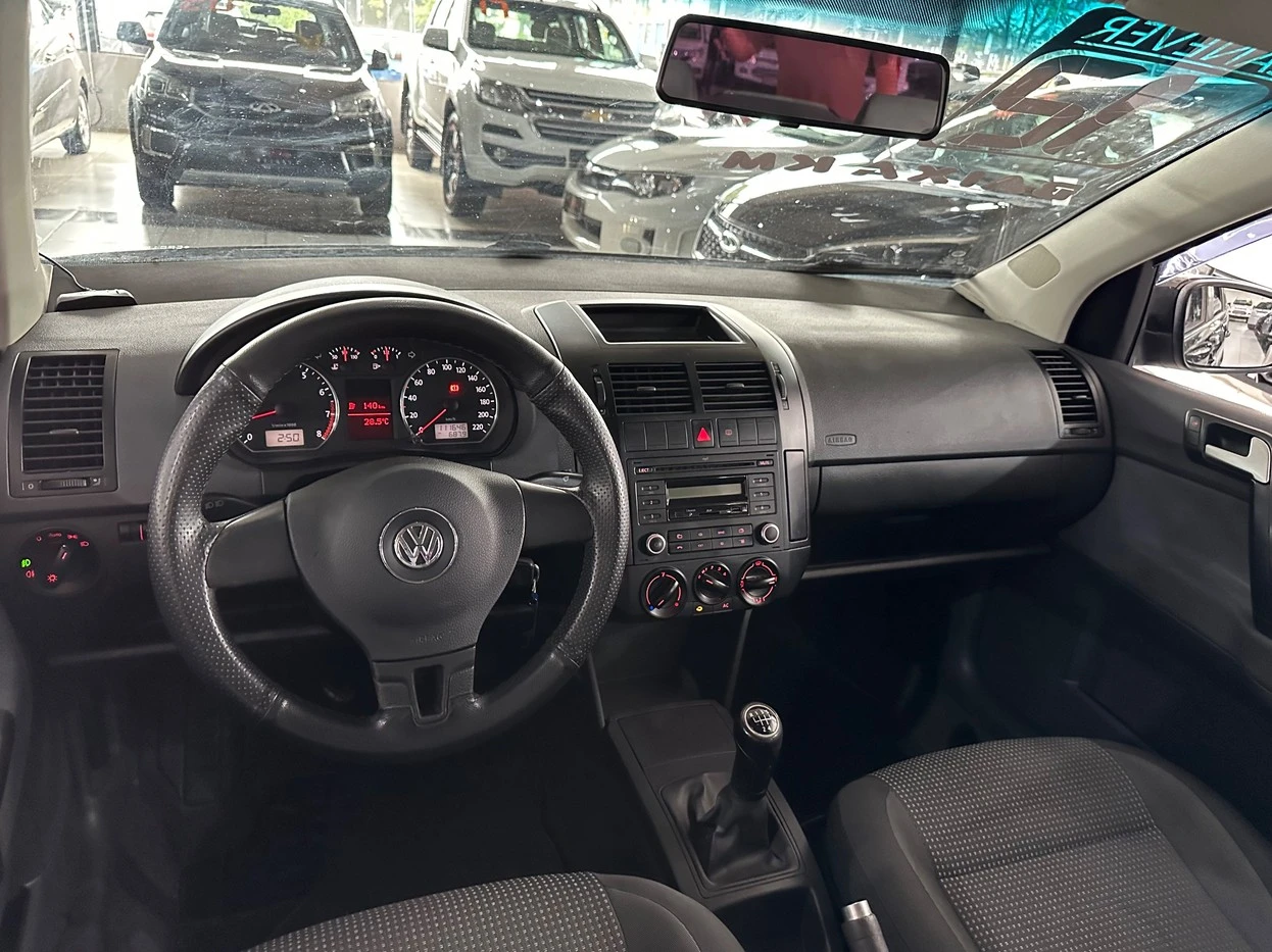 POLO SEDAN 1.6 MI 8V