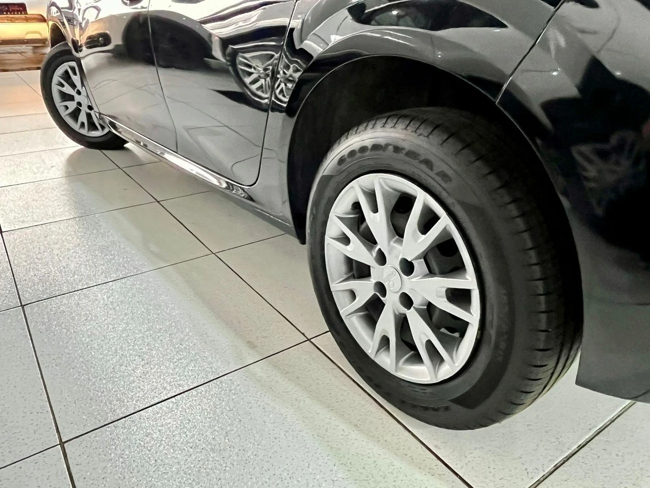 208 1.0 FIREFLY LIKE