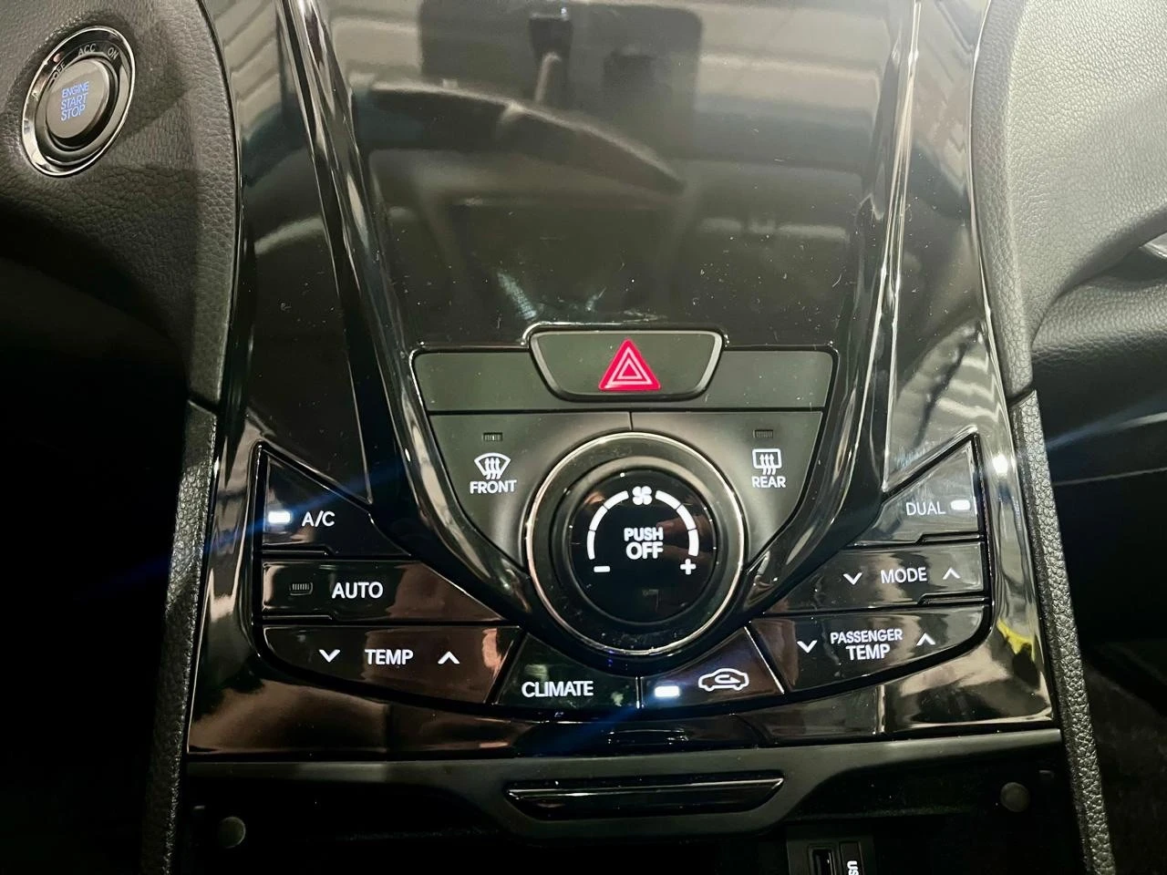 AZERA 3.0 MPFI GLS V6 24V