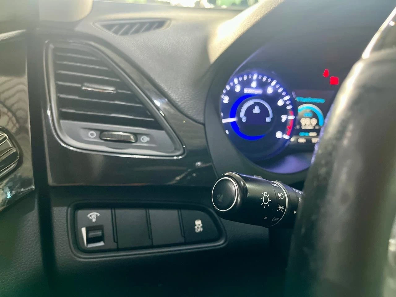 AZERA 3.0 MPFI GLS V6 24V