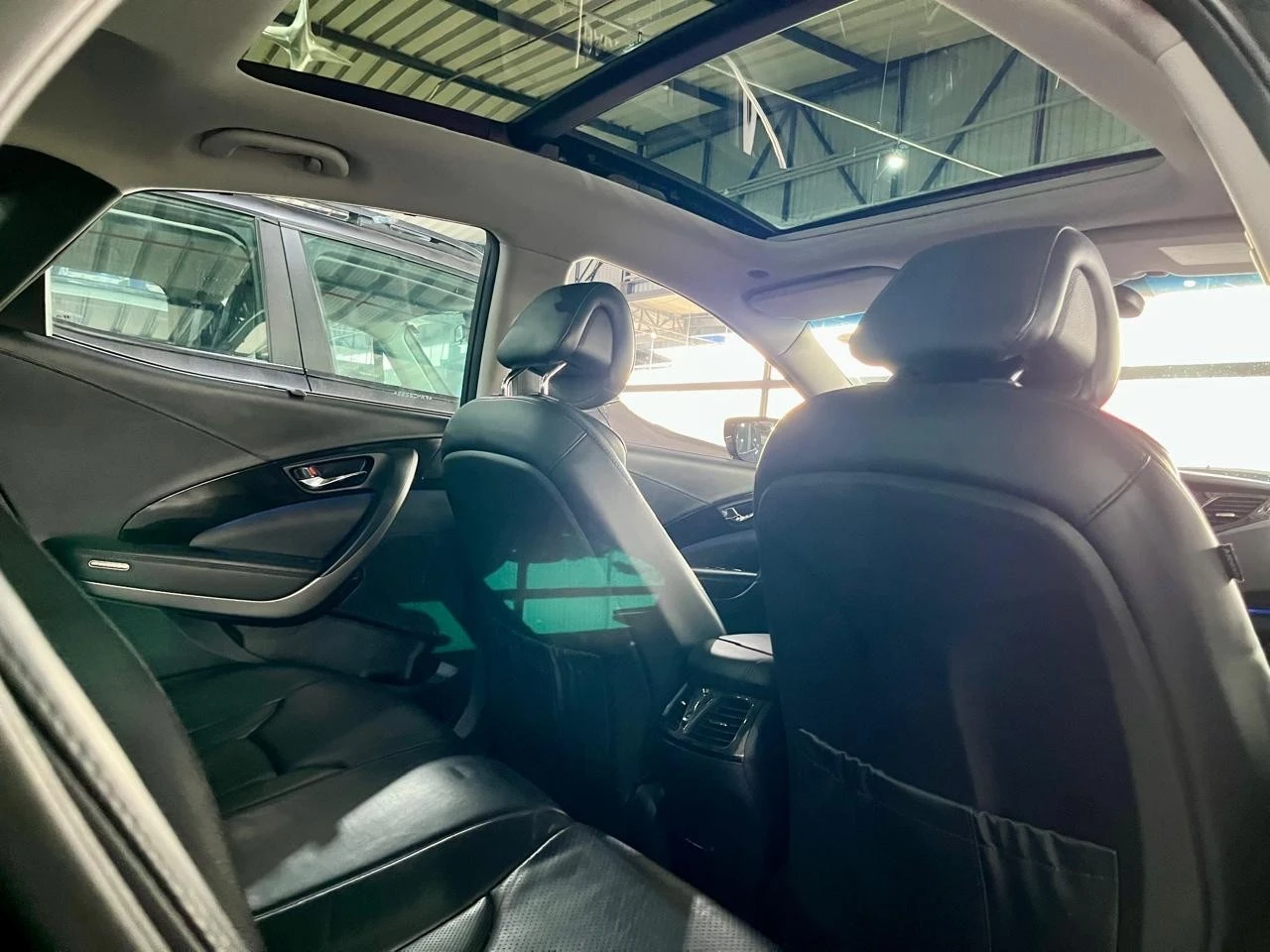 AZERA 3.0 MPFI GLS V6 24V