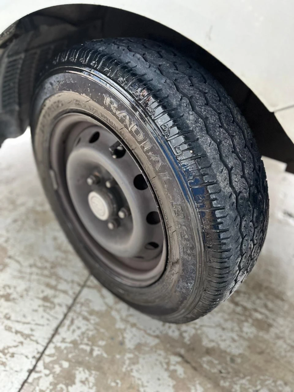 HR 2.5 TCI HD LONGO COM CACAMBA 4X2 8V 97CV TURBO INTERCOOLER