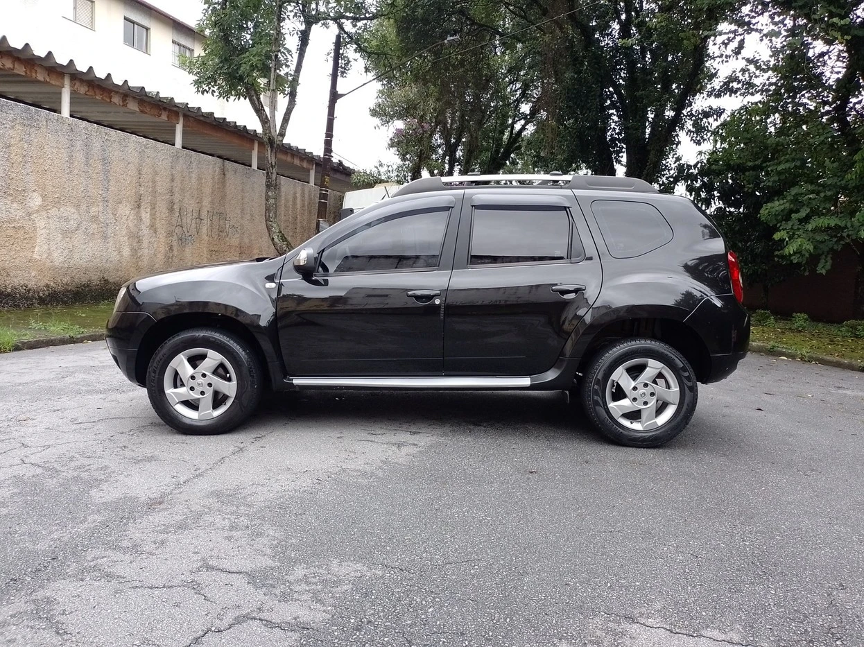 RENAULT DUSTER
