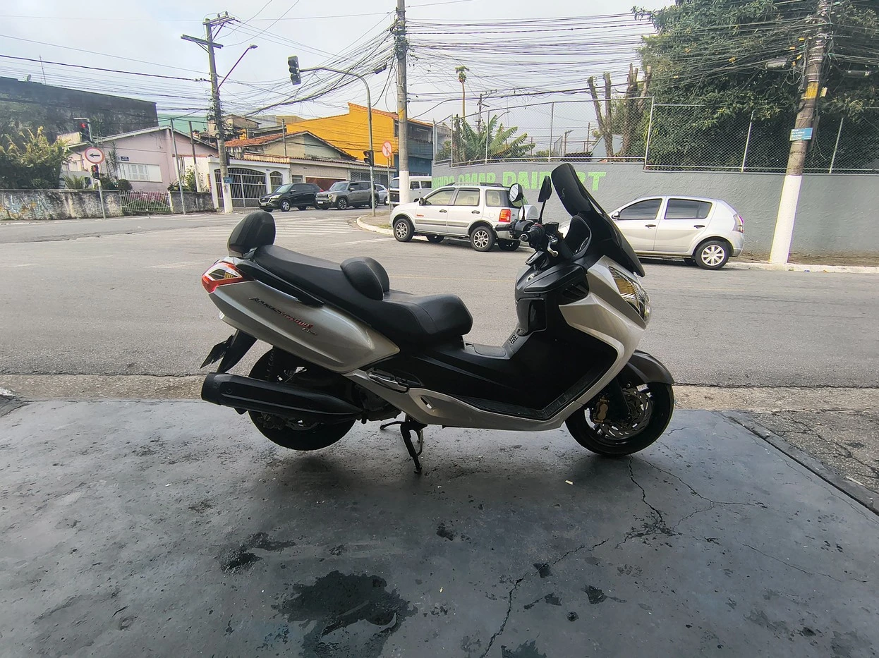 DAFRA MAXSYM 400i