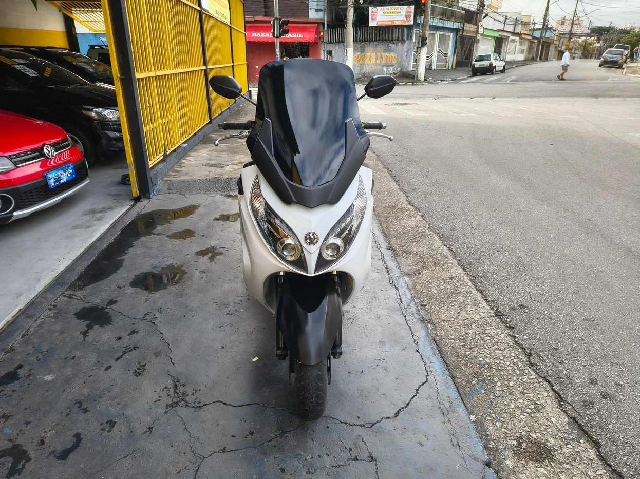 DAFRA MAXSYM 400i