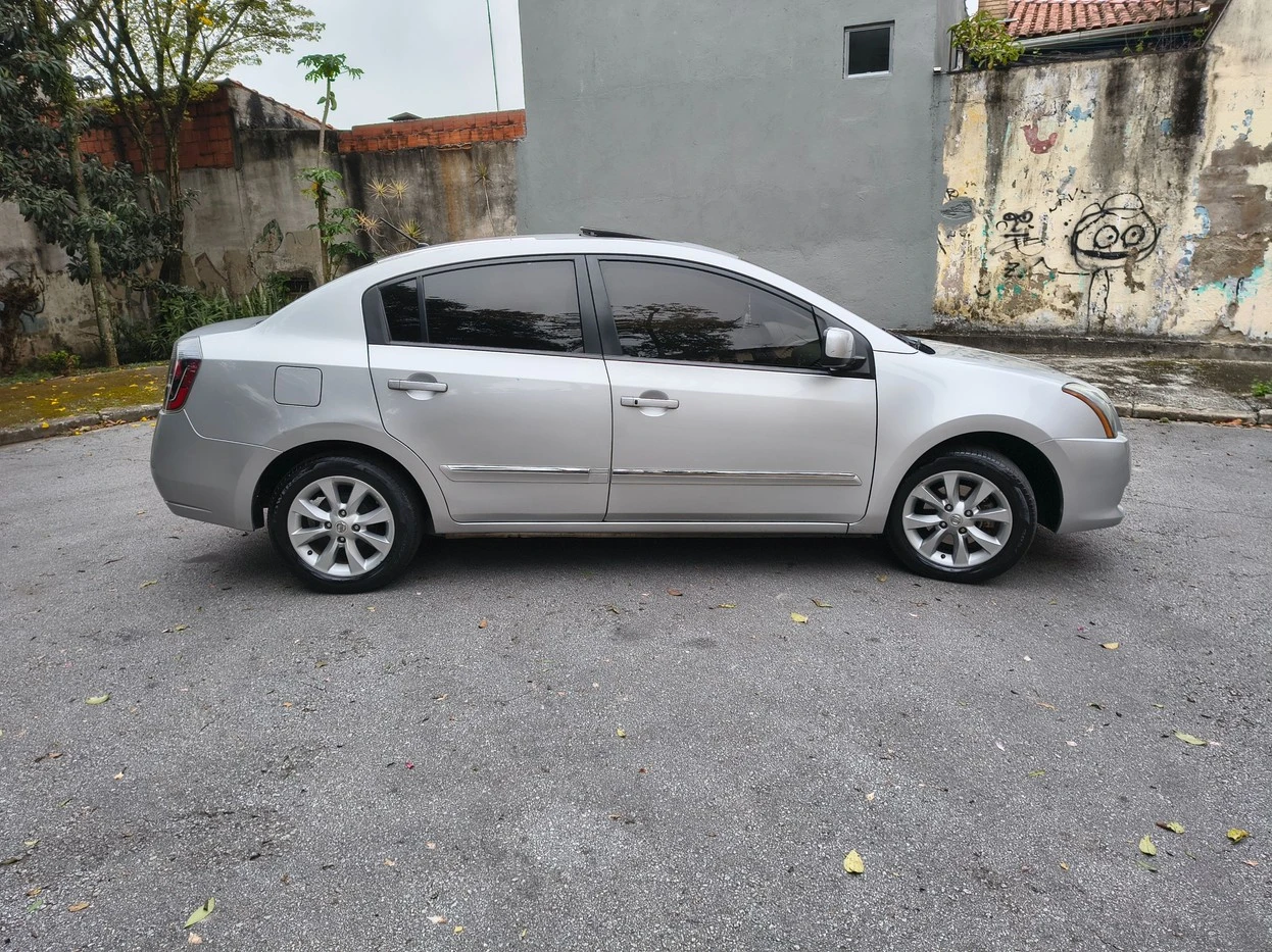 NISSAN SENTRA