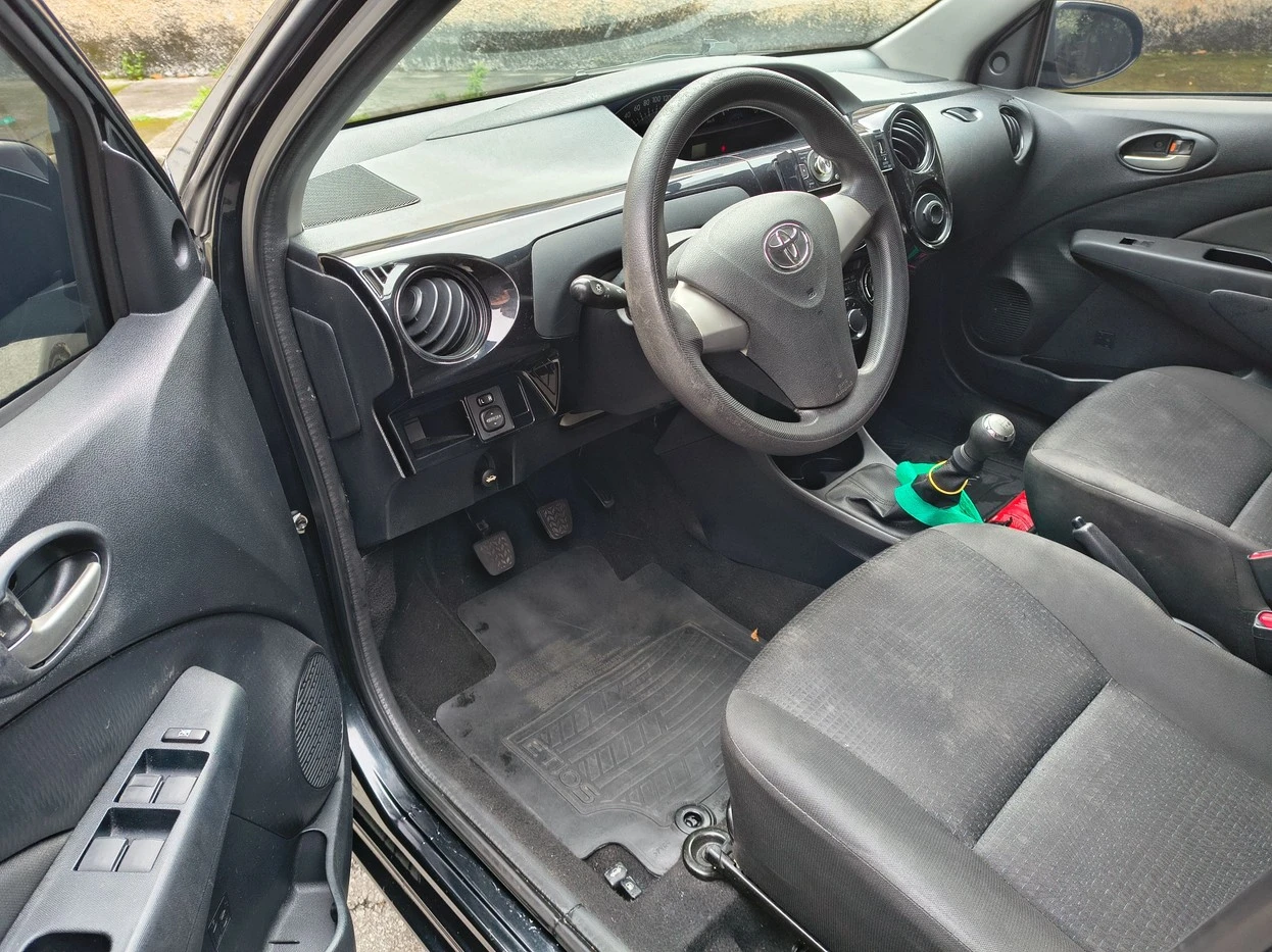 TOYOTA ETIOS