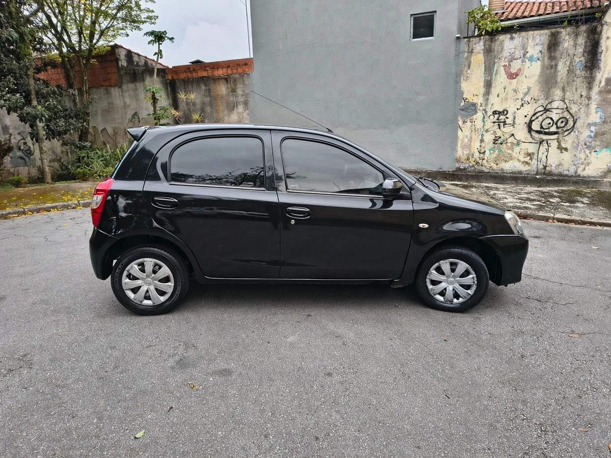 TOYOTA ETIOS