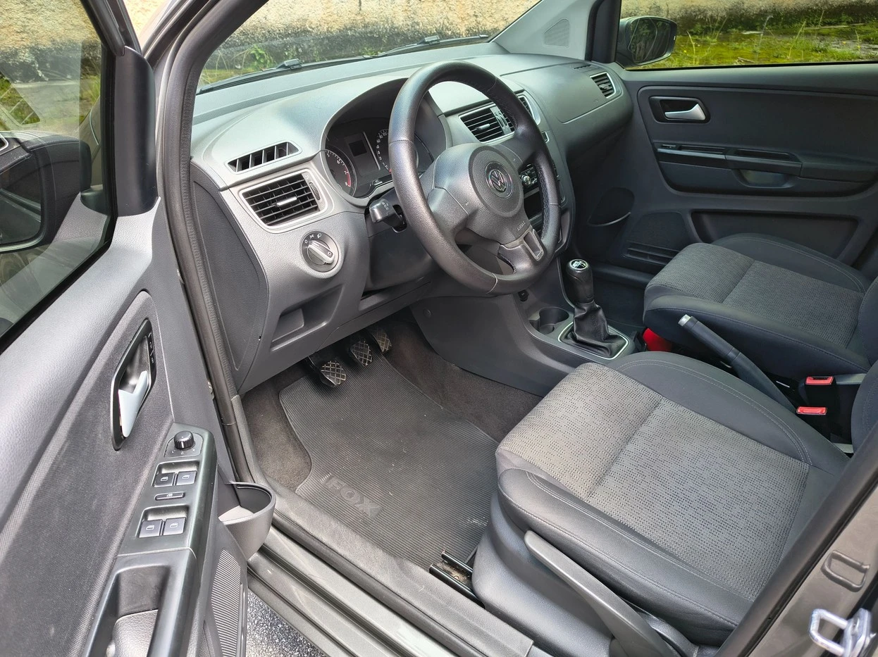 VOLKSWAGEN FOX