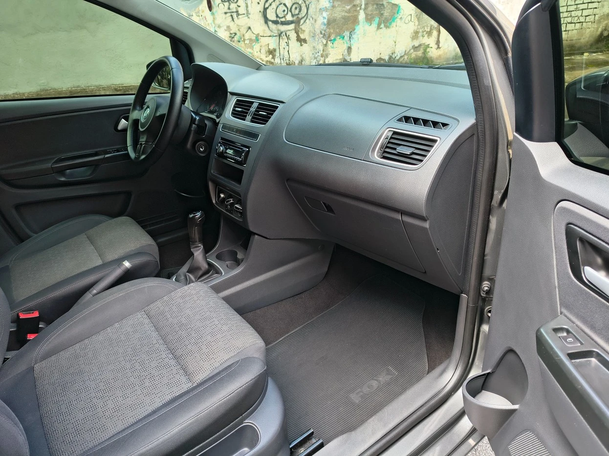 VOLKSWAGEN FOX