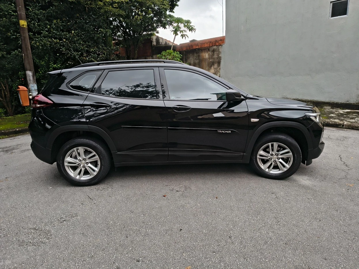 CHEVROLET TRACKER