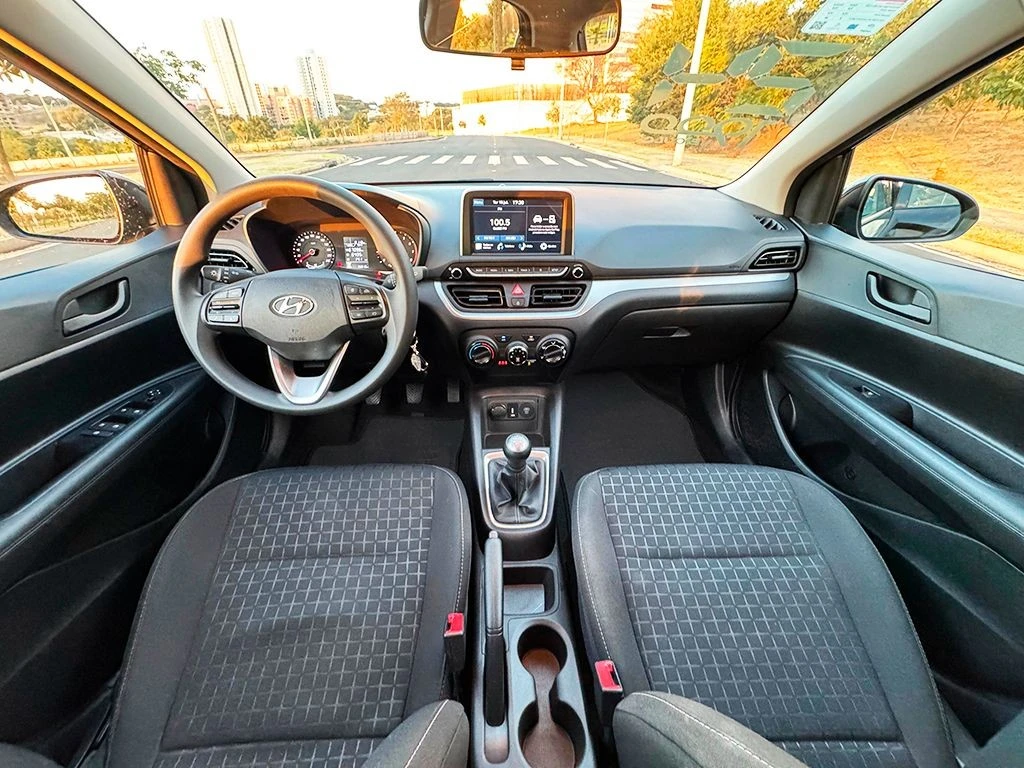 HYUNDAI HB20