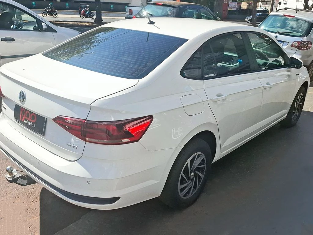 VOLKSWAGEN VIRTUS