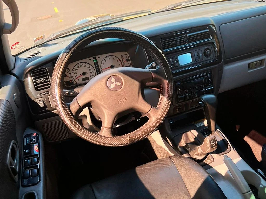 MITSUBISHI PAJERO SPORT