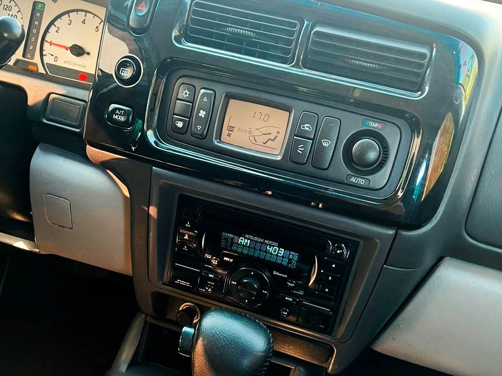 MITSUBISHI PAJERO SPORT