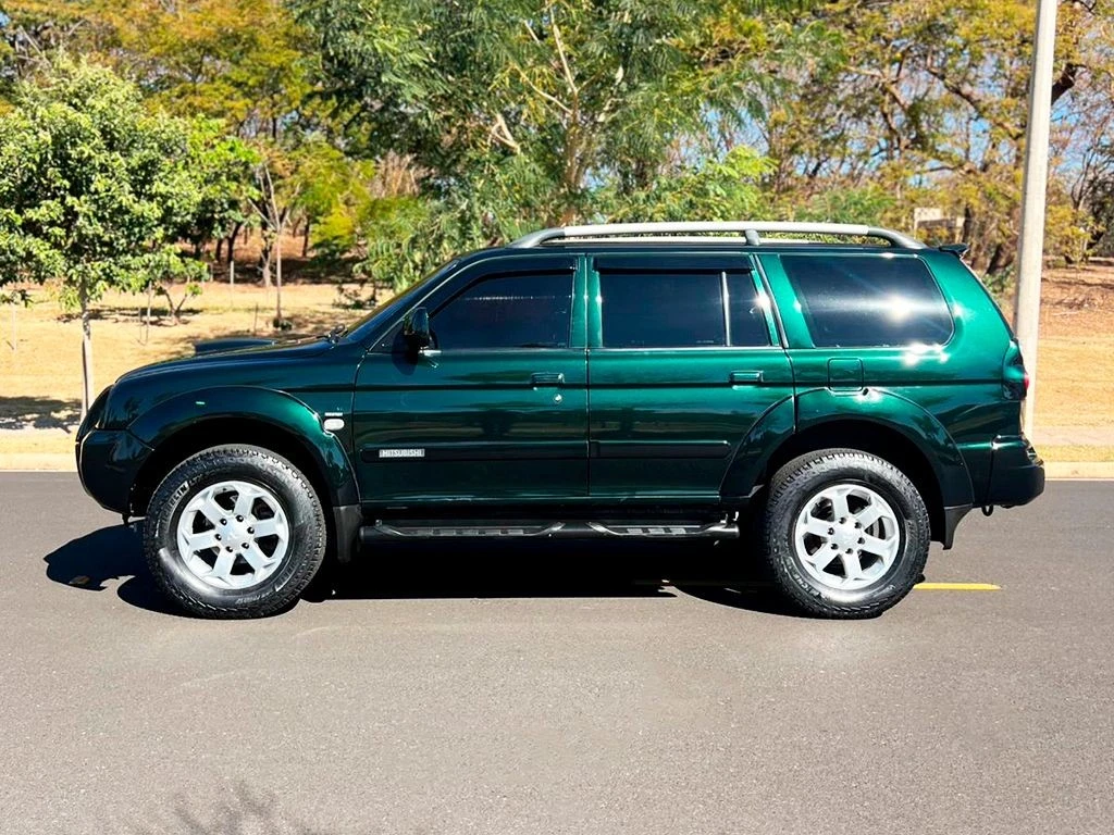 MITSUBISHI PAJERO SPORT