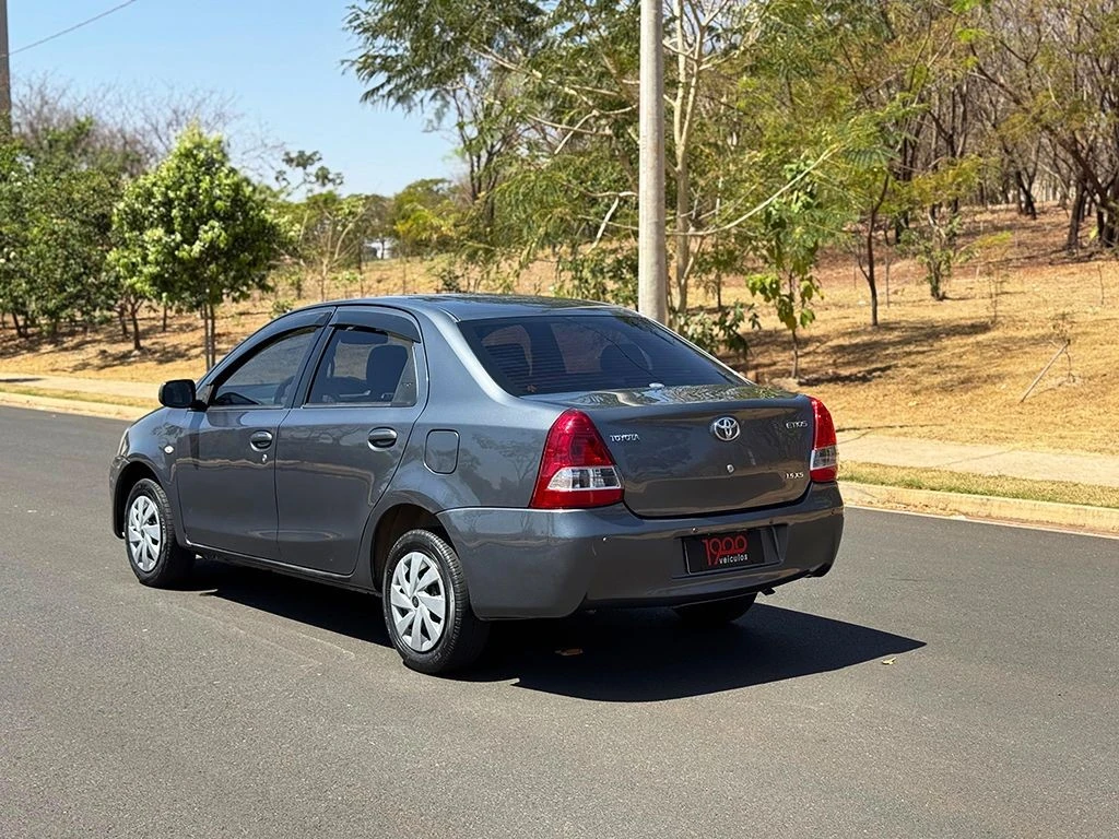 TOYOTA ETIOS