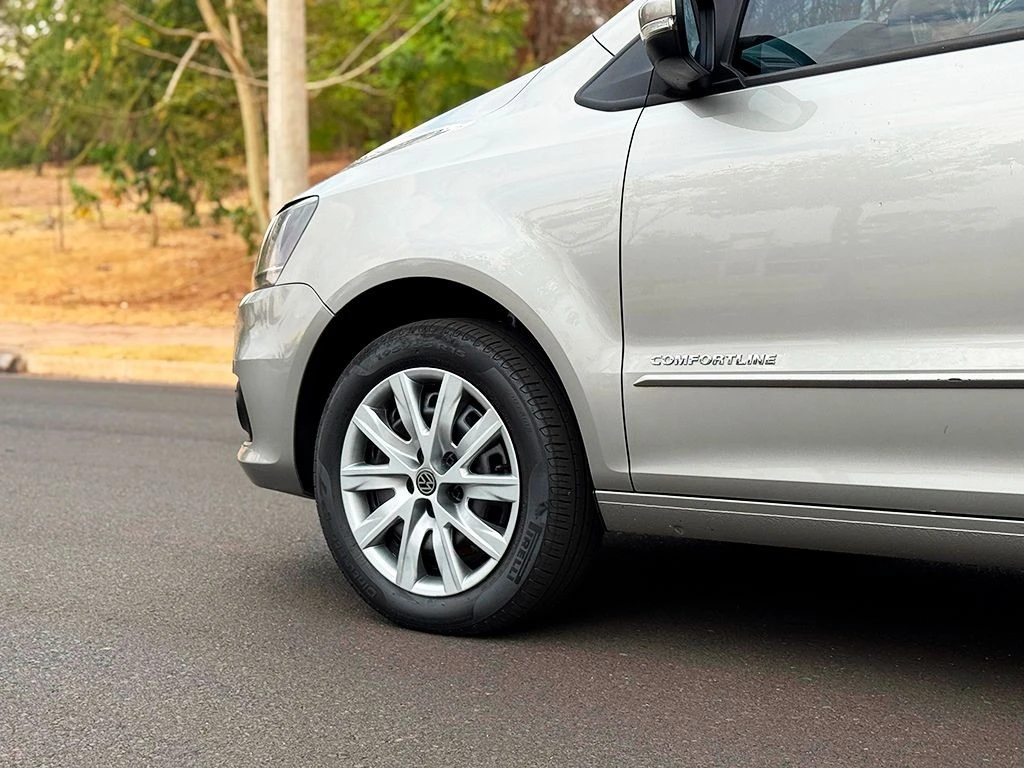 VOLKSWAGEN FOX