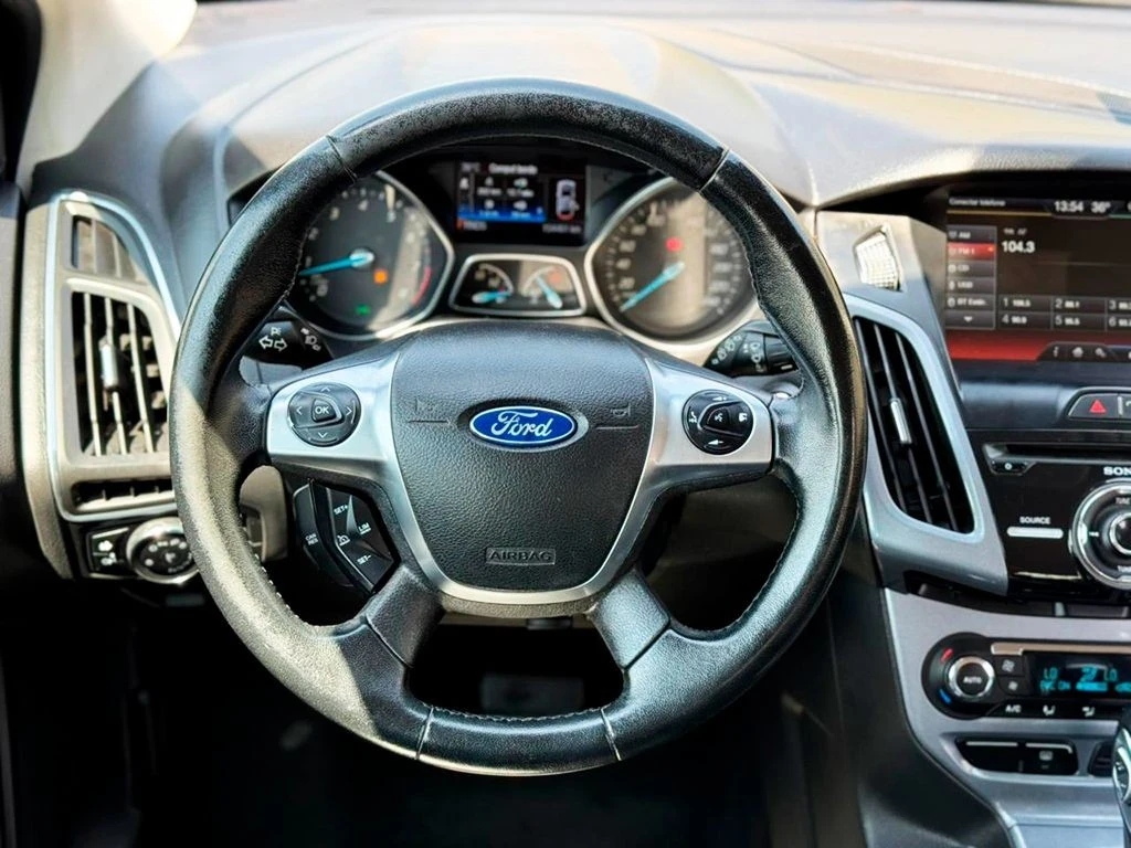 FORD FOCUS