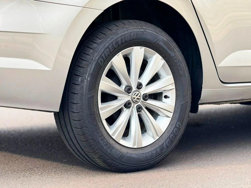 VOLKSWAGEN VIRTUS