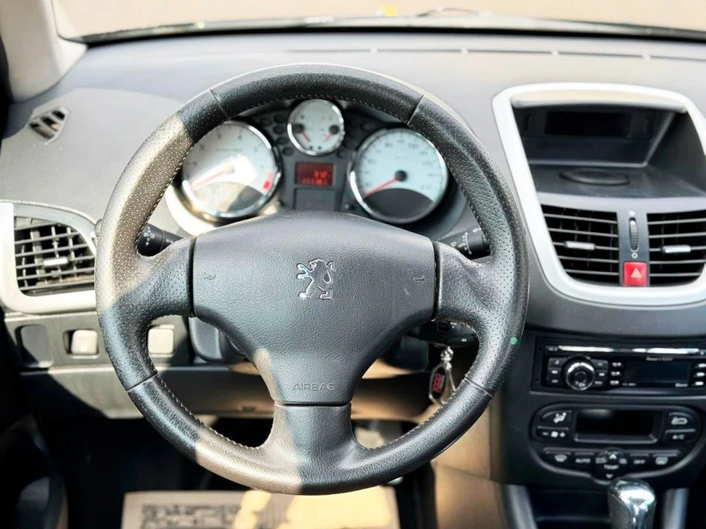 PEUGEOT 207