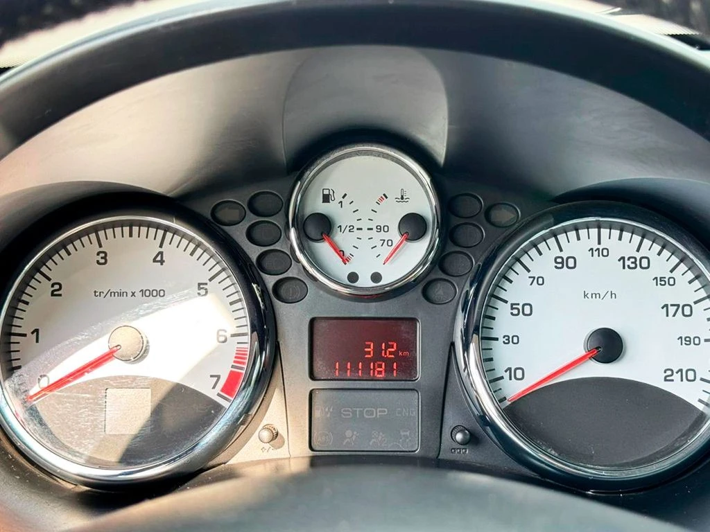 PEUGEOT 207