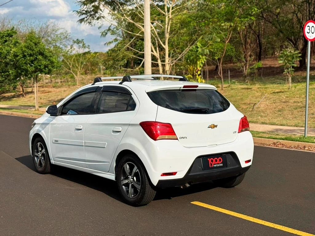 CHEVROLET ONIX