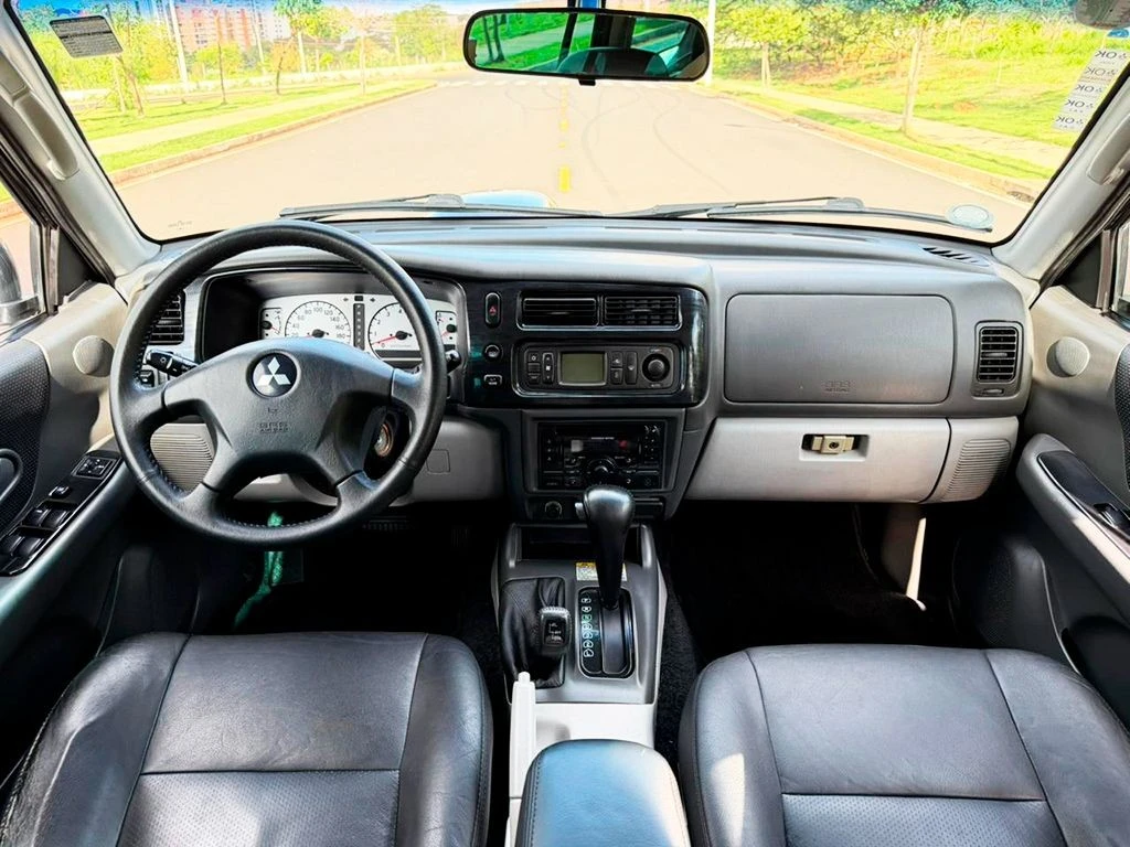 MITSUBISHI PAJERO SPORT