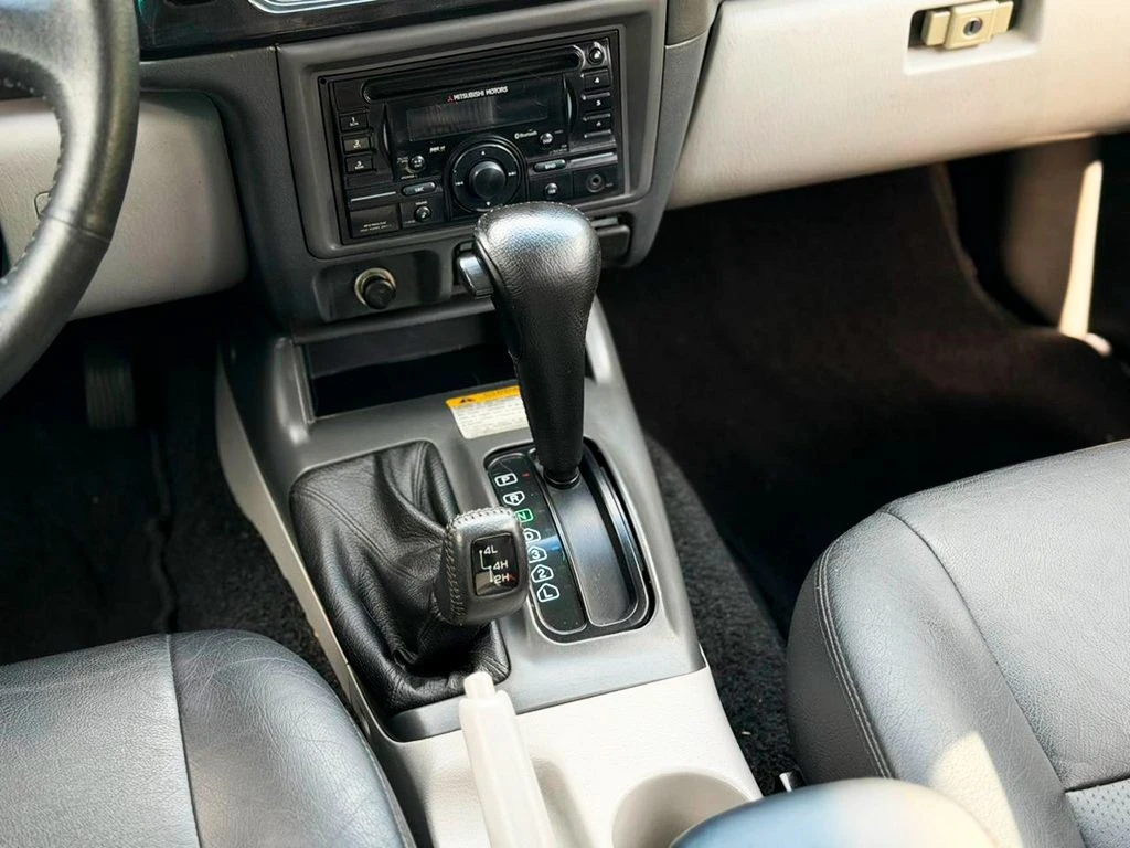 MITSUBISHI PAJERO SPORT