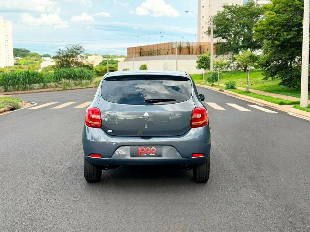 RENAULT SANDERO