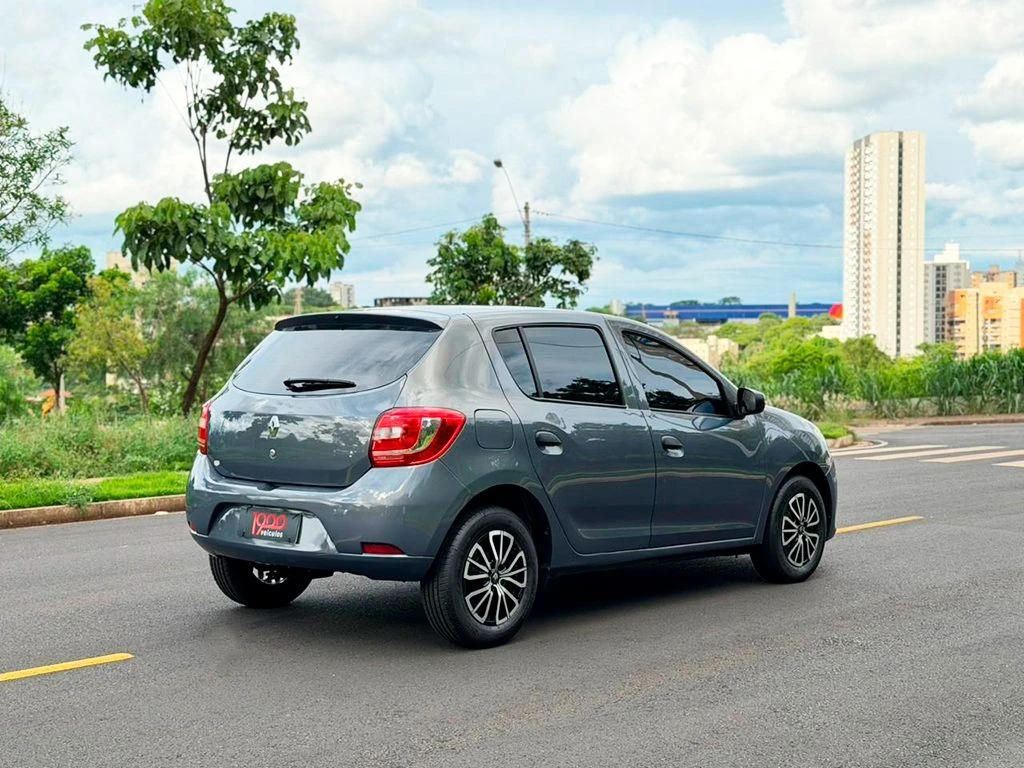 RENAULT SANDERO