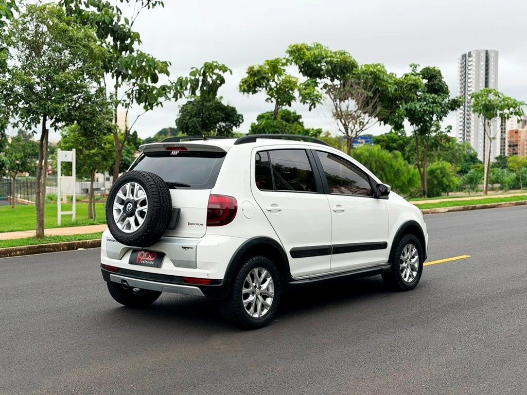 VOLKSWAGEN CROSSFOX
