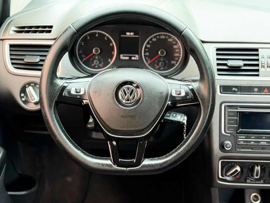 VOLKSWAGEN FOX