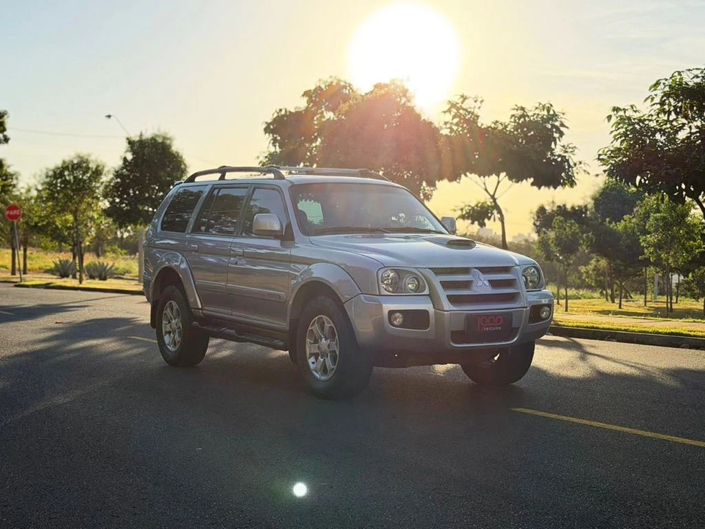 MITSUBISHI PAJERO SPORT