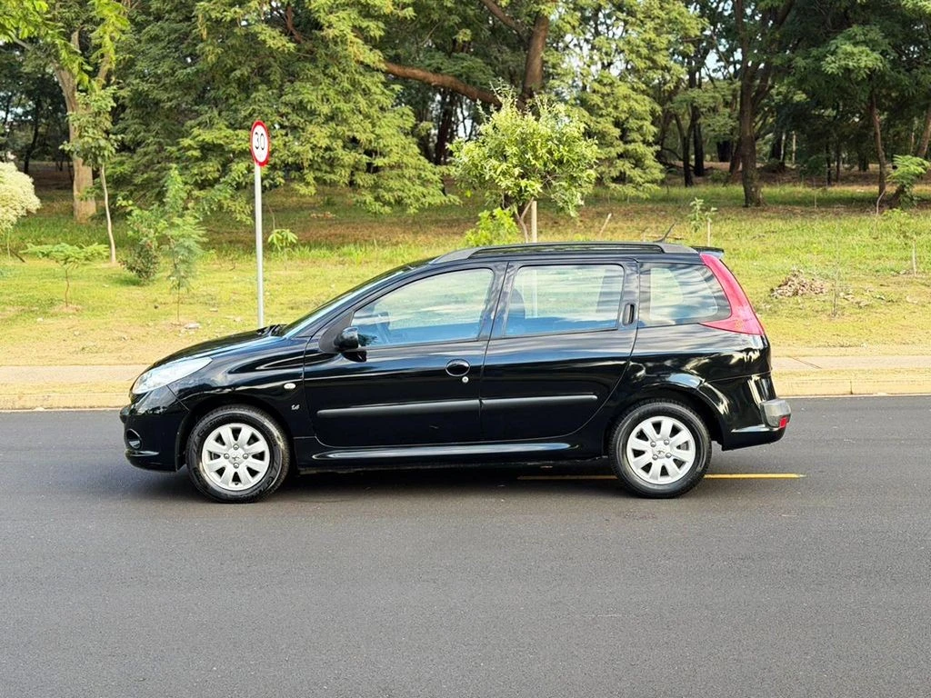 PEUGEOT 207
