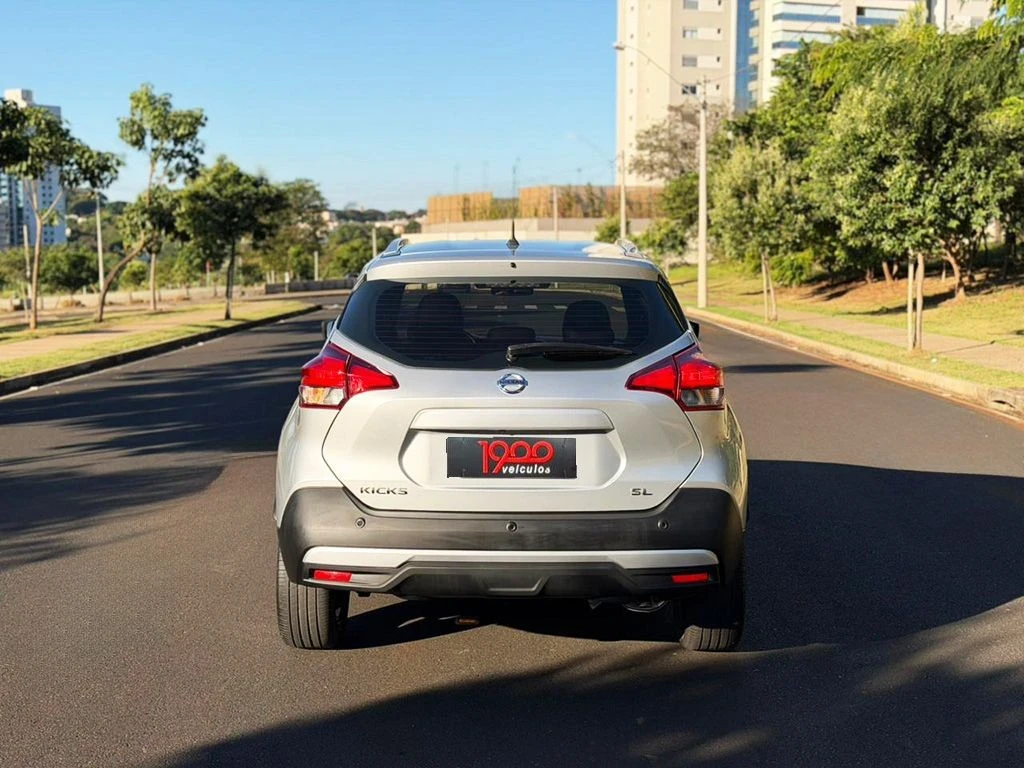 NISSAN KICKS