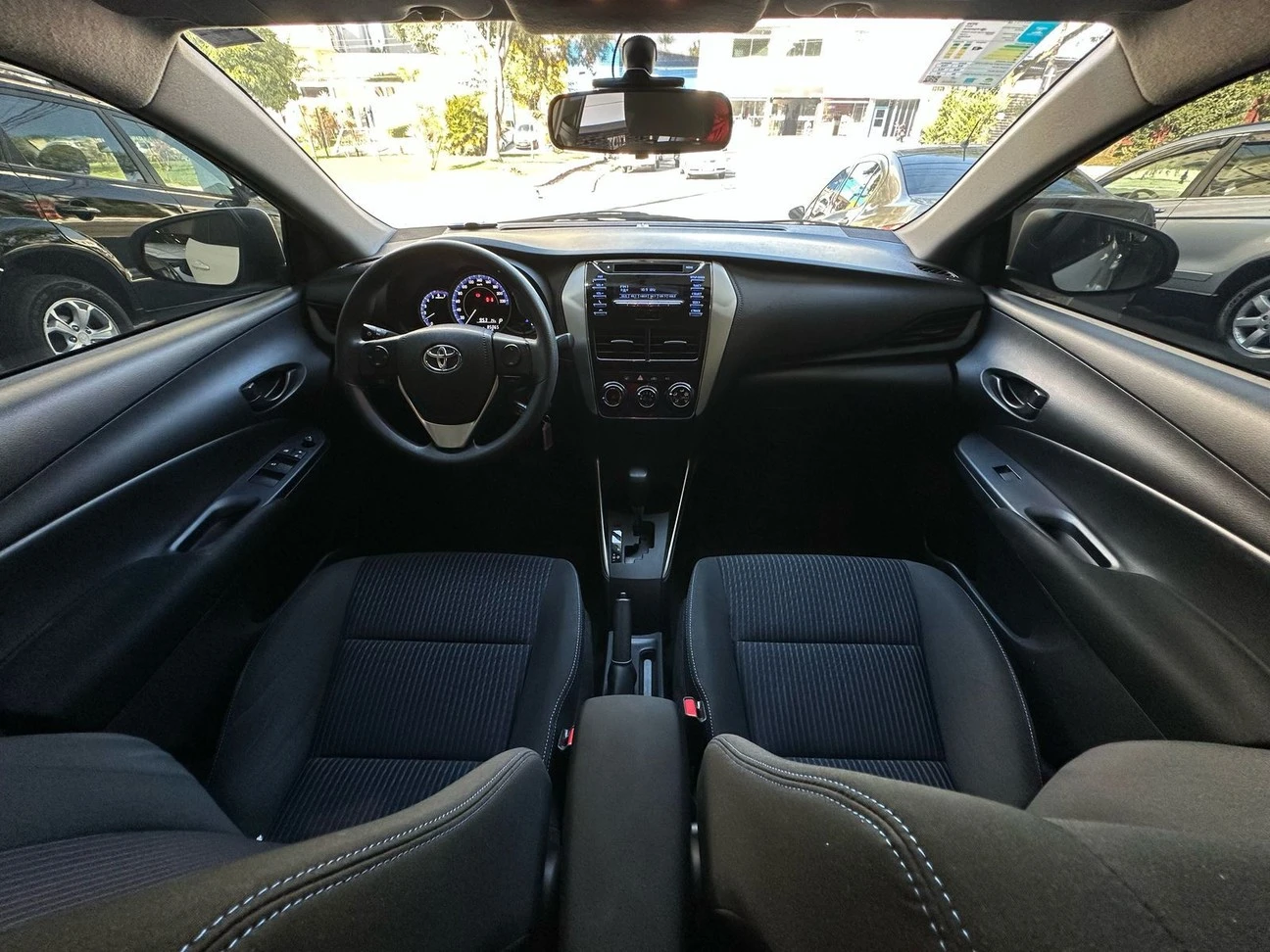 TOYOTA YARIS