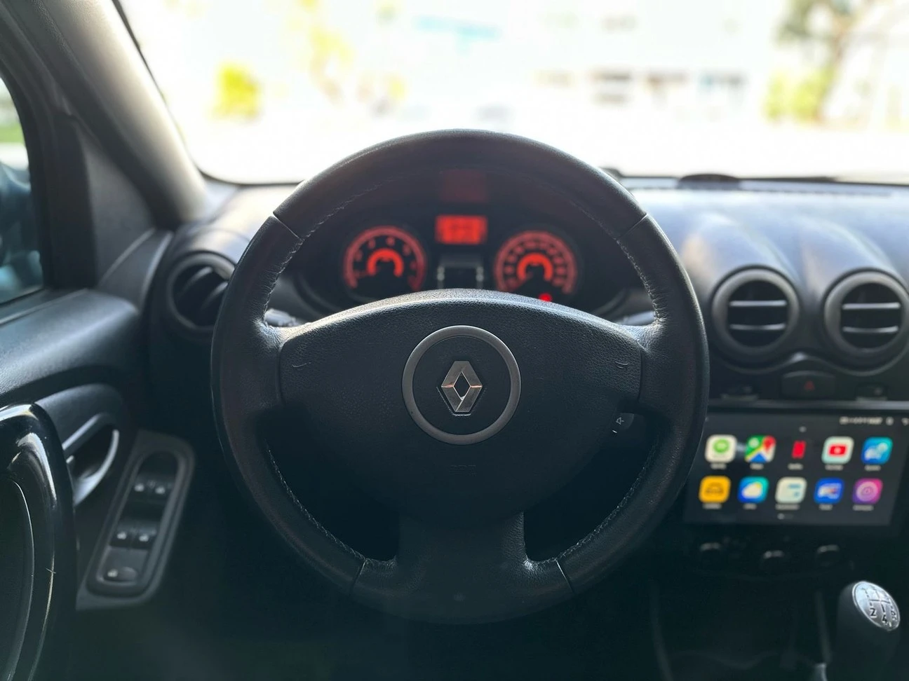 RENAULT SANDERO