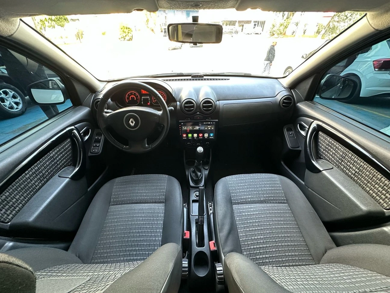 RENAULT SANDERO